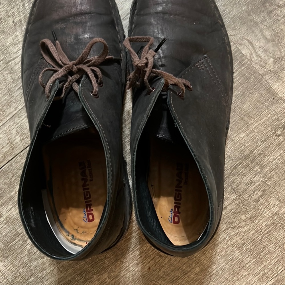 Woman’s Clark’s Desert boot bronze /black color